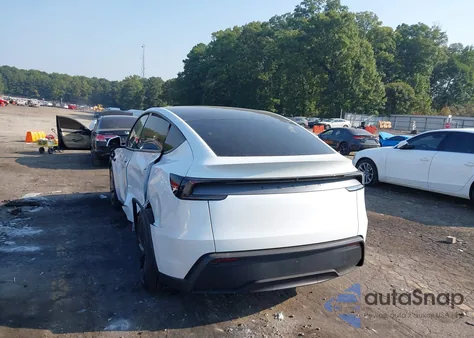 2026 Tesla Model Y Long Range Dual Motor All-Wheel Drive from USA, damaged, VIN 7SAYGDED0TA452117